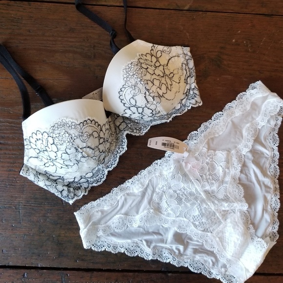 Victoria's Secret Other - NWT Victoria Secret bra set